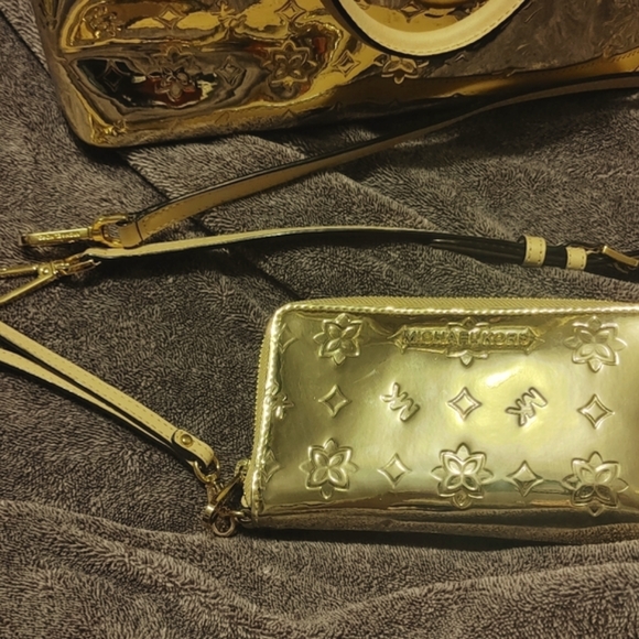 Michael Kors Emmy large Dome Satchel with wallet - Picture 7 of 8